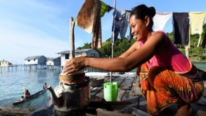 Bajau Tribe: People and Cultures of the World | THE WORLD HOUR