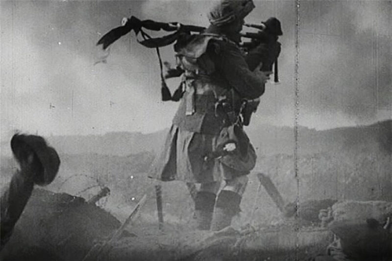 1914-1918, Scottish Piper In A Kilt On The Battlefield During World War One