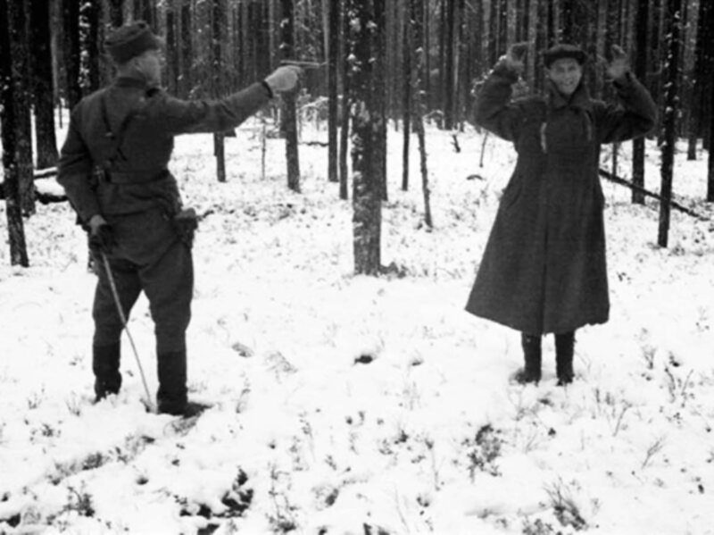 1942, A Russian spy laughs during his execution