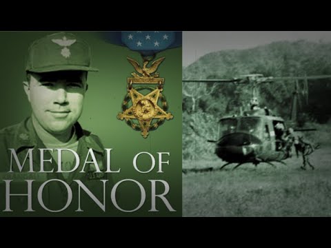 Bruce Crandall: The Story of a Medal of Honor Recipient and Heroic Helicopter Pilot