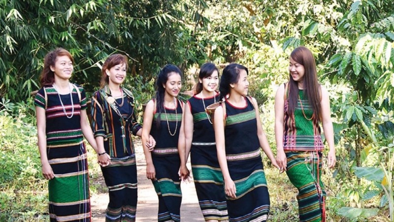 Mnong Tribe: People and Cultures of the World